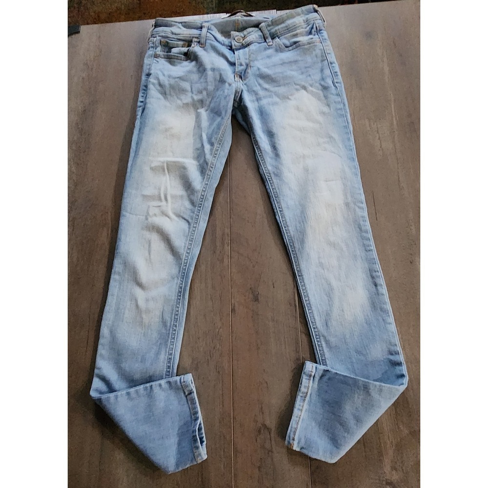 Hollister Light Wash Straight Leg Denim Blue Jeans Women Size 27/29